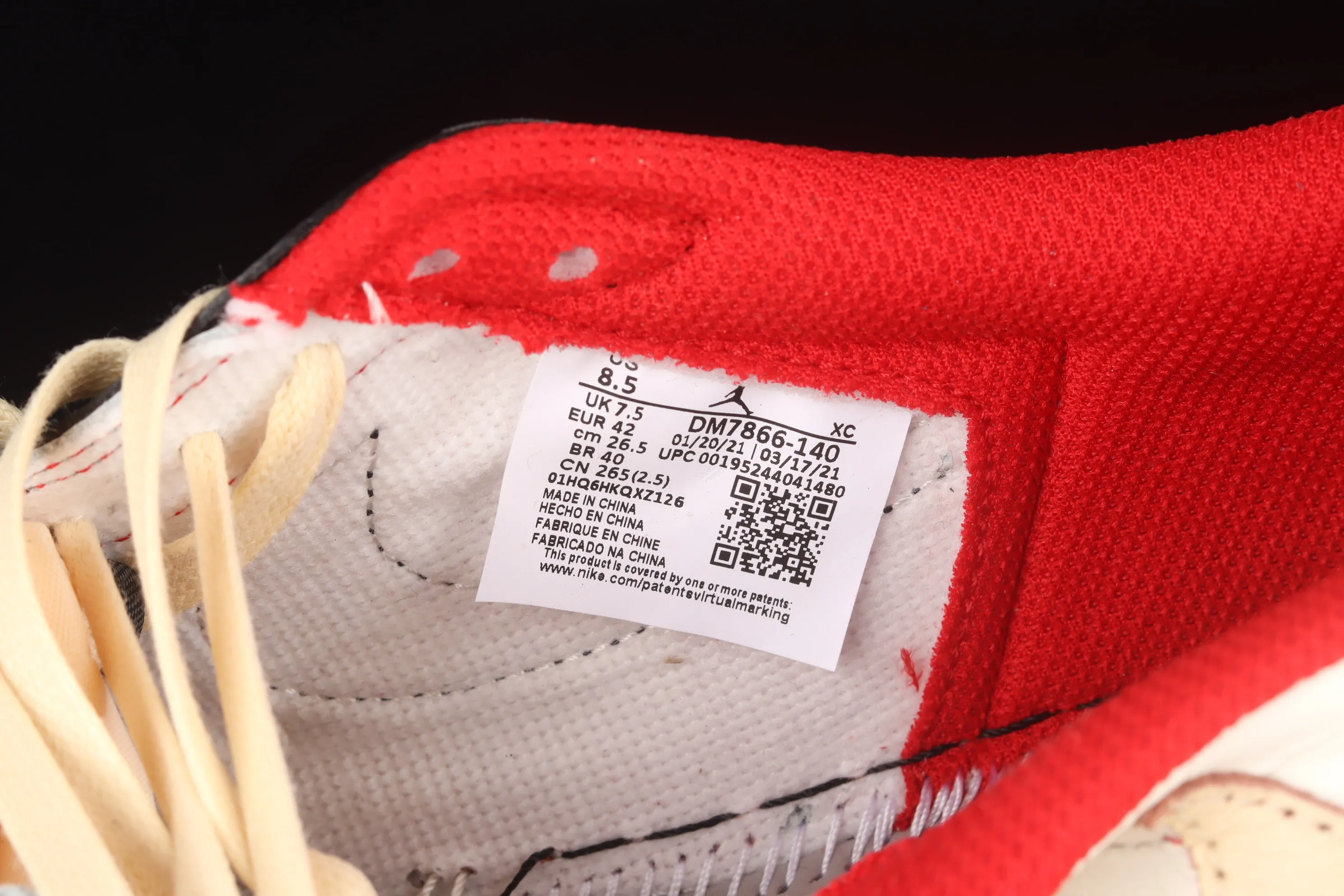 All categories Air Jordan Jordan series basketball shoes Air Jordan 1 Low Travis Scott x Air Jordan 1 Low AJ1 Joe 1 black and white red inverted low-top cultural sneakers DM7866-140